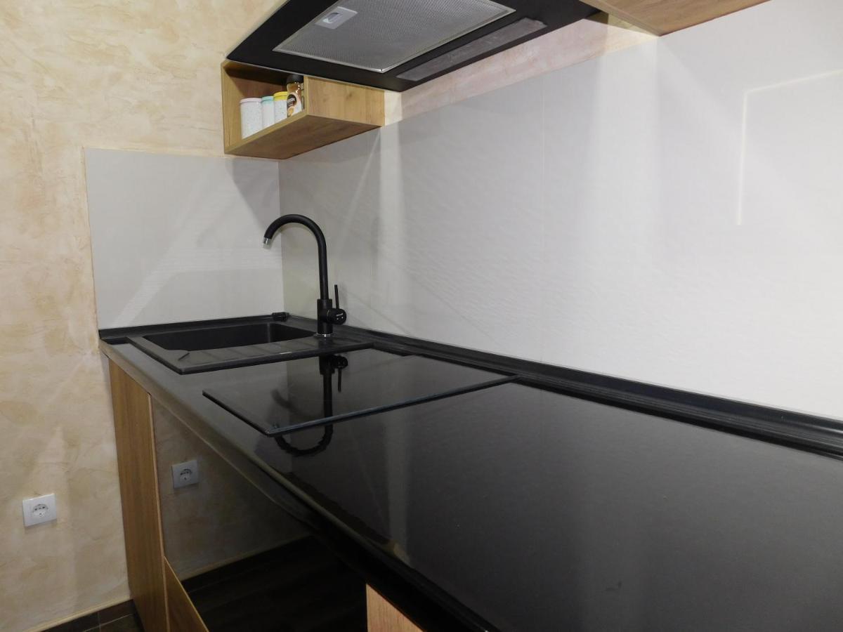Lola Apartments Banja Koviljača Kültér fotó